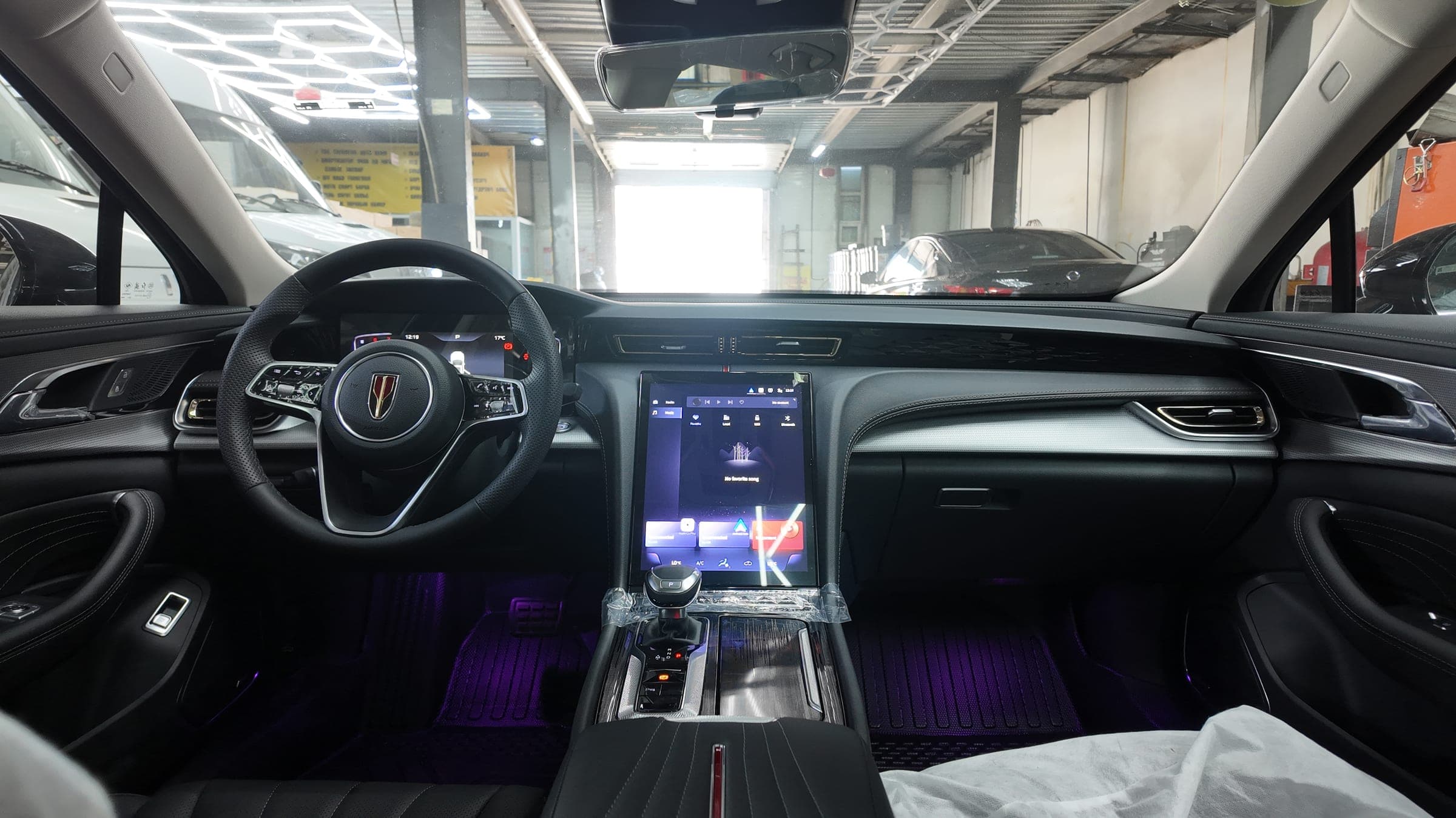 2024 Hongqi H5